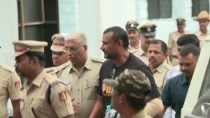 दर्शन को 6 हफ्ते की अंतरिम जमानत मिलना और इसके पीछे के कानूनी मुद्दे दर्शाते हैं कि भारतीय न्यायिक व्यवस्था कितनी जटिल और संवेदनशील है।