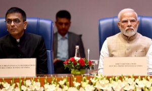 प्रधानमंत्री मोदी और चीफ जस्टिस डीवाई चंद्रचूड़