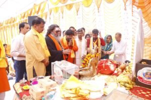 चित्रगुप्त पूजा में कुछ नियमों का पालन करना अनिवार्य है। यह पूजा पूरी श्रद्धा और विधि-विधान से की जानी चाहिए।